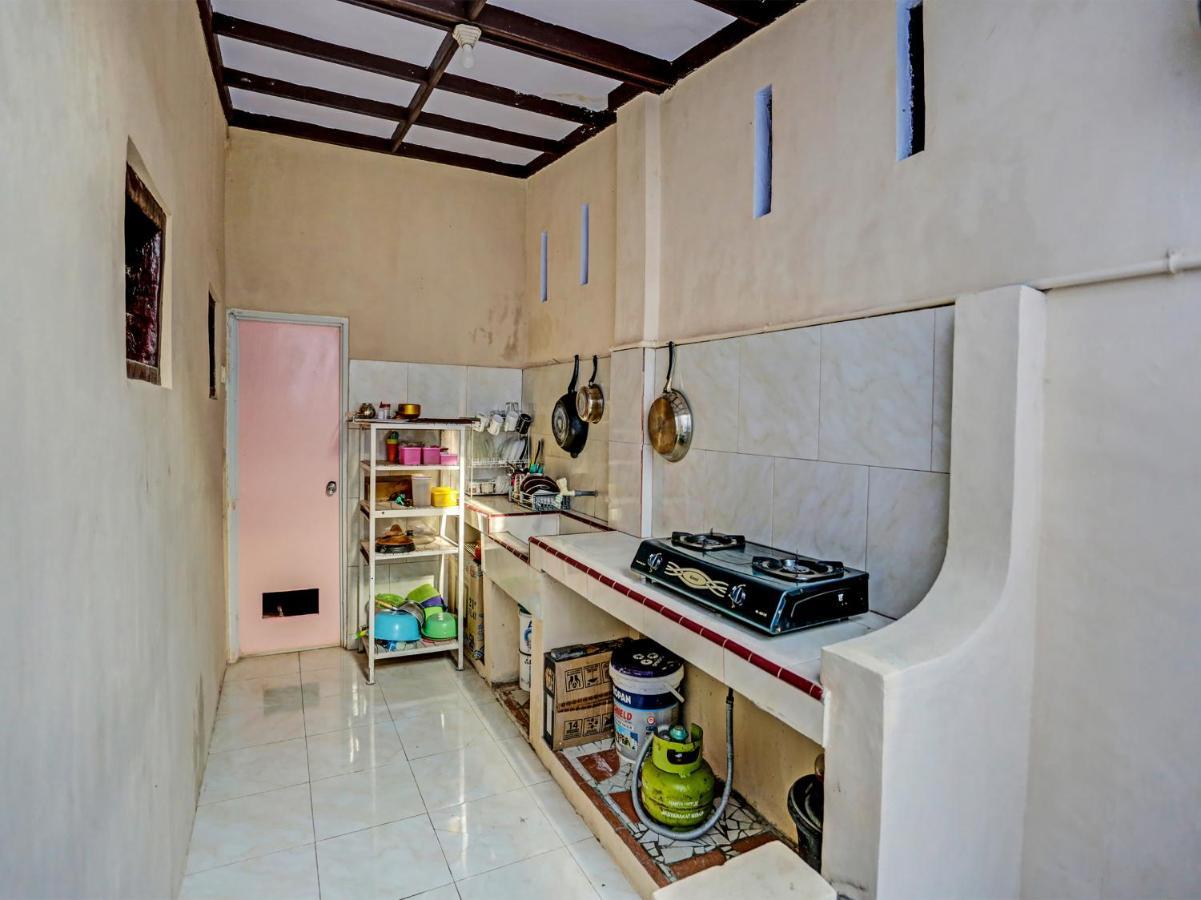 Oyo 91261 Cita Suraya Homestay Banyuwangi (East Java) Exterior foto